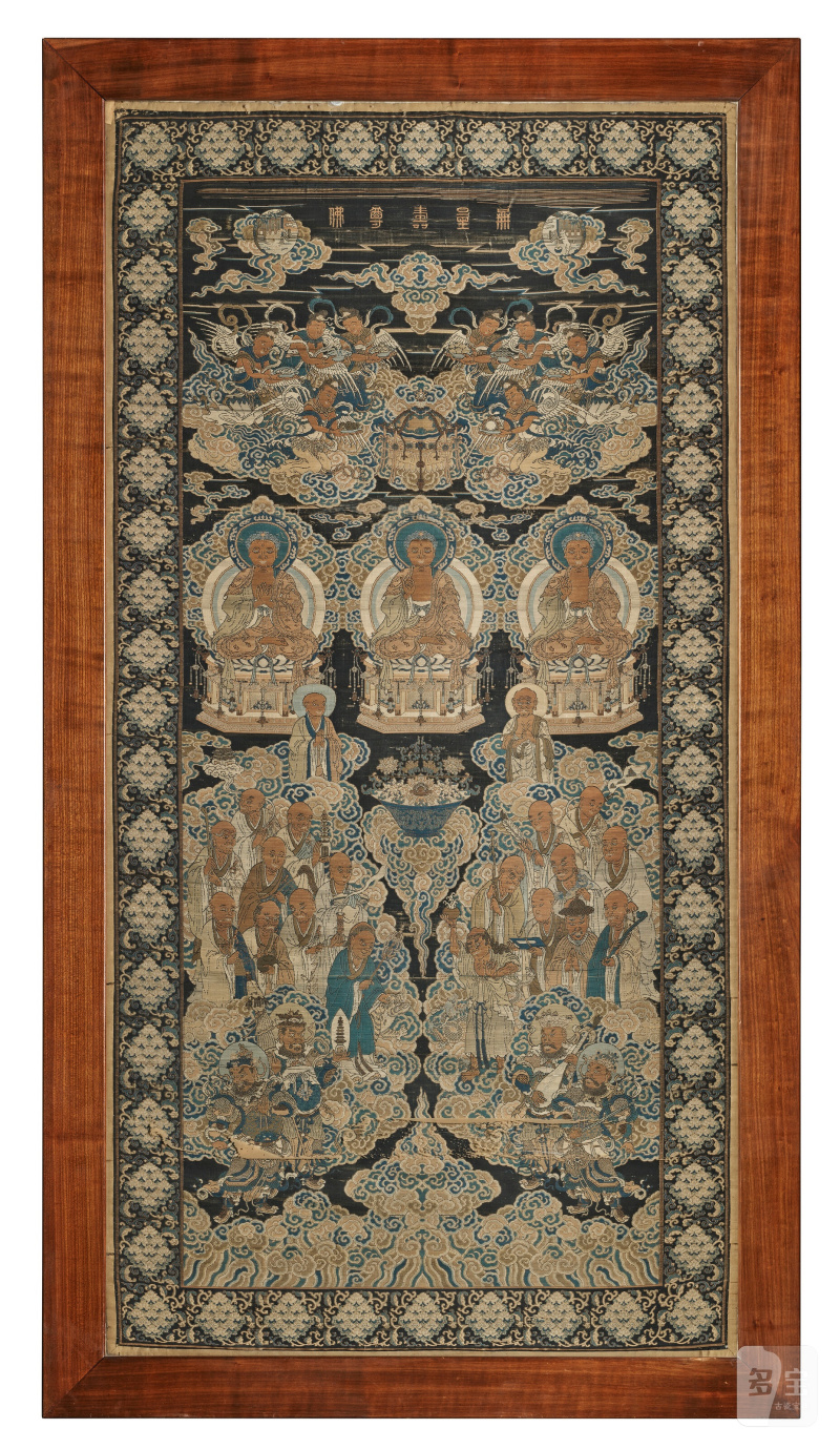 RARE TENTURE EN BROCART DE SOIE REPRÉSENTANT LES BOUDDHAS DES TROIS ÂGES ( WULIANGSHOUZUNFO )  CHINE, DYNASTIE QING, ÉPOQUE QIANLONG (1736-1795) - 图2